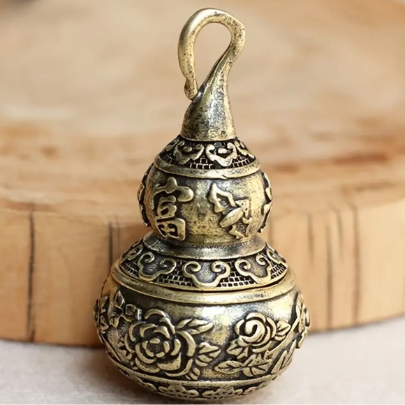Solid brass vintage pendant - Picture 2 of 6
